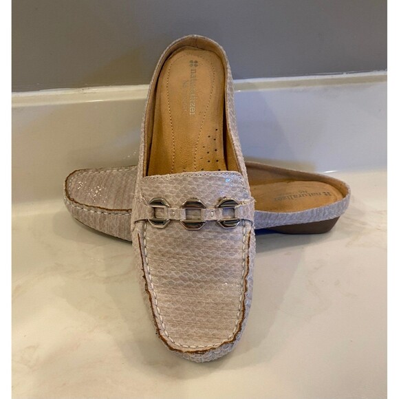 Naturalizer Cream Mules with Silver Accents - Picture 1 of 12